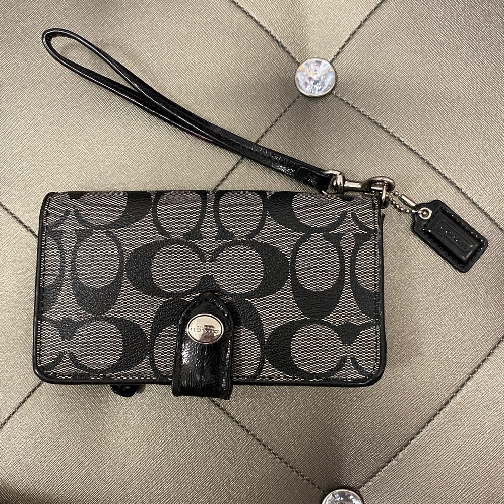 Coach wallet - excellent condition